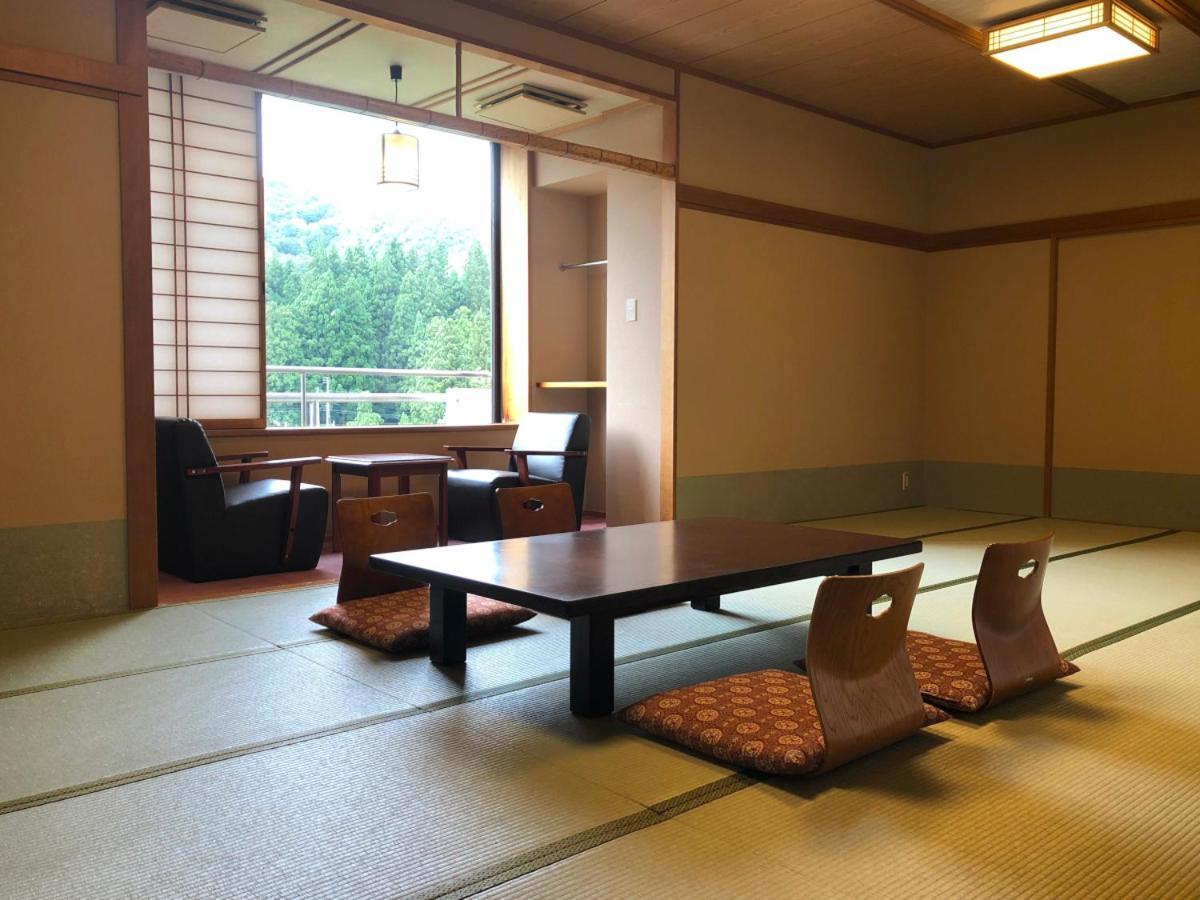 Hotel Yumoto Uonuma Ngoại thất bức ảnh